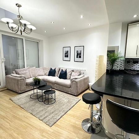 London Charm - Comfortable Room In Spacious House Exterior foto